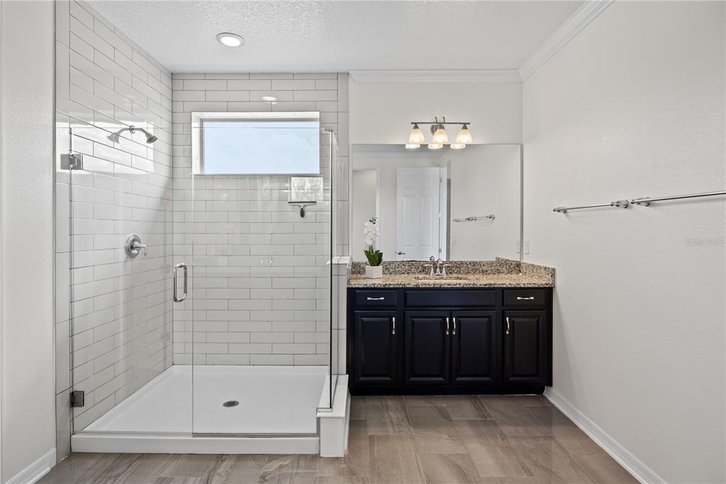 Orlando, Florida, 32836, United States, 5 Bedrooms Bedrooms, ,4 BathroomsBathrooms,Residential,For Sale,1940784
