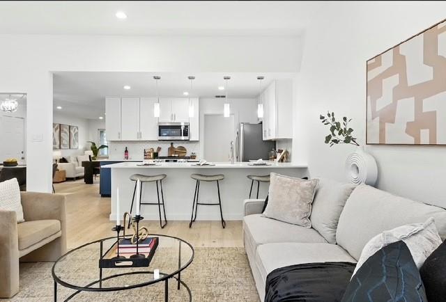 Austin, Texas, 78731, United States, 4 Bedrooms Bedrooms, ,3 BathroomsBathrooms,Residential,For Sale,1885336