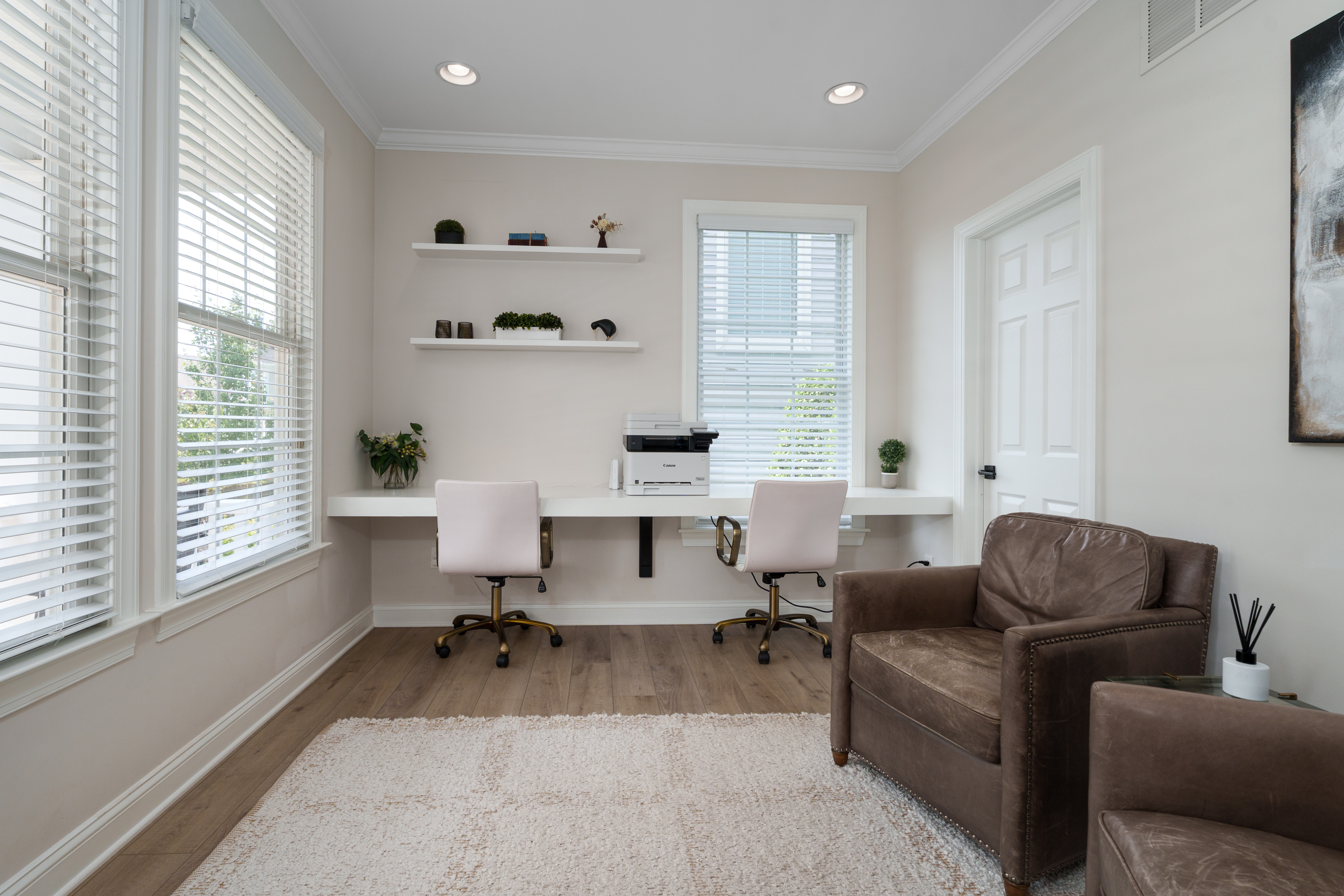  Turn-Key Town Center Home on a Picture-Perfect Lot - 物件實景