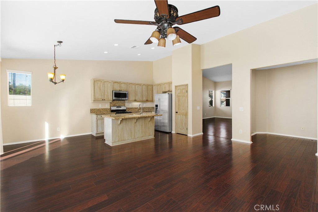 Murrieta, California, 92562, United States, 4 Bedrooms Bedrooms, ,2 BathroomsBathrooms,Residential,For Sale,1906969