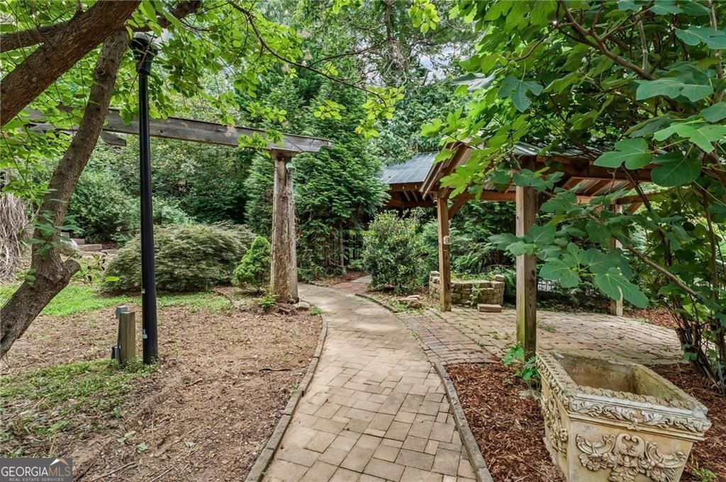 Mableton, Georgia, 30126, United States, 3 Bedrooms Bedrooms, ,4 BathroomsBathrooms,Residential,For Sale,1922554