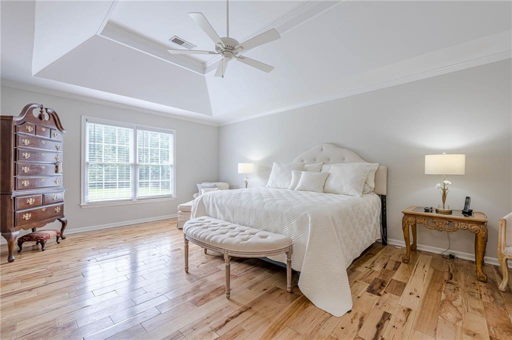 Cumming, Georgia, 30041, United States, 5 Bedrooms Bedrooms, ,5 BathroomsBathrooms,Residential,For Sale,1919838