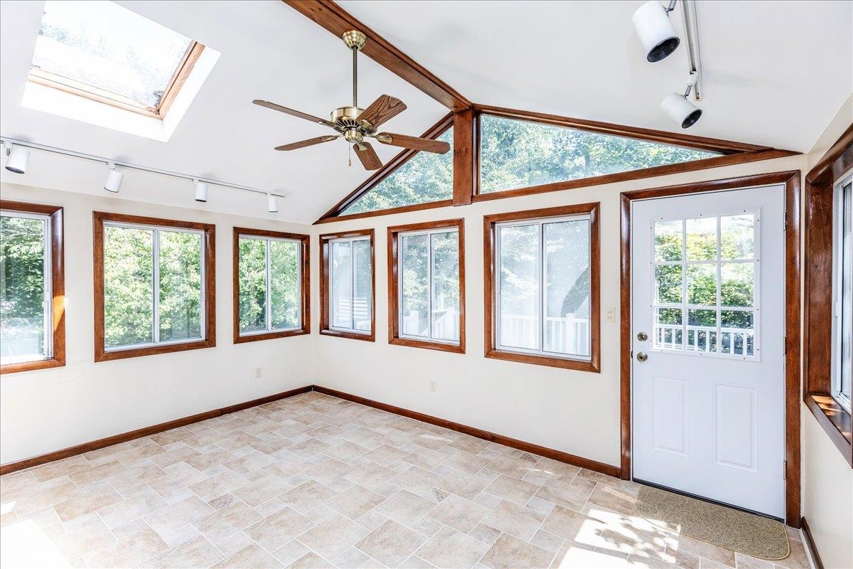 Merrimack, New Hampshire, 03054, United States, 3 Bedrooms Bedrooms, ,2 BathroomsBathrooms,Residential,For Sale,1937626
