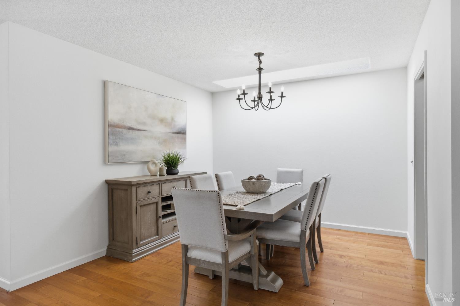 Sonoma, California, 95476, United States, 2 Bedrooms Bedrooms, ,2 BathroomsBathrooms,Residential,For Sale,2001950