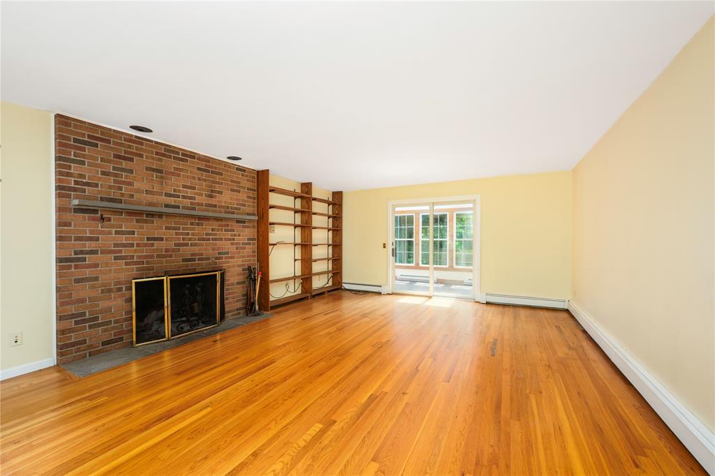Hopewell Jct, New York, 12533, United States, 4 Bedrooms Bedrooms, ,4 BathroomsBathrooms,Residential,For Sale,1916399