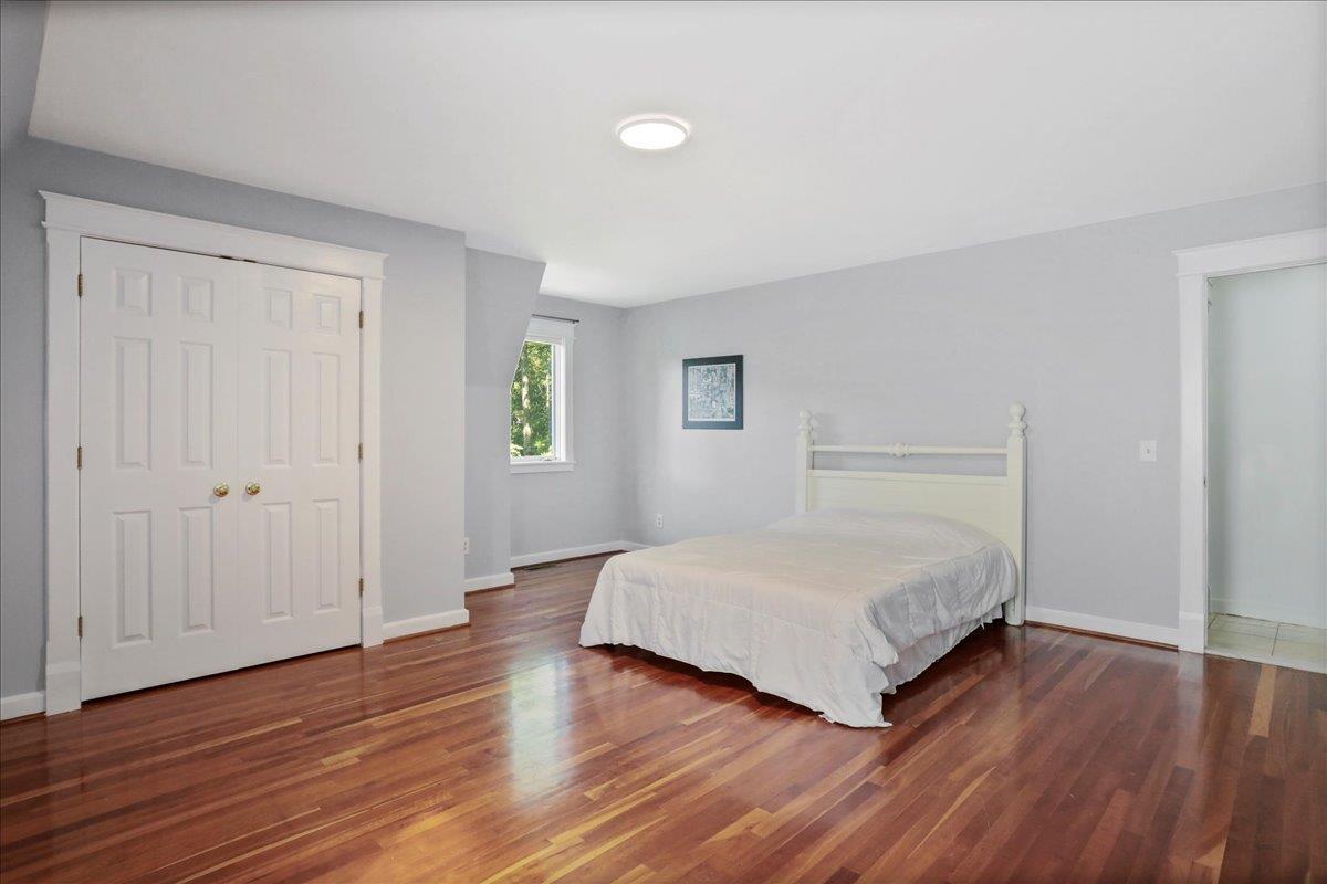 Mcgaheysville, Virginia, 22840, United States, 4 Bedrooms Bedrooms, ,4 BathroomsBathrooms,Residential,For Sale,1877155