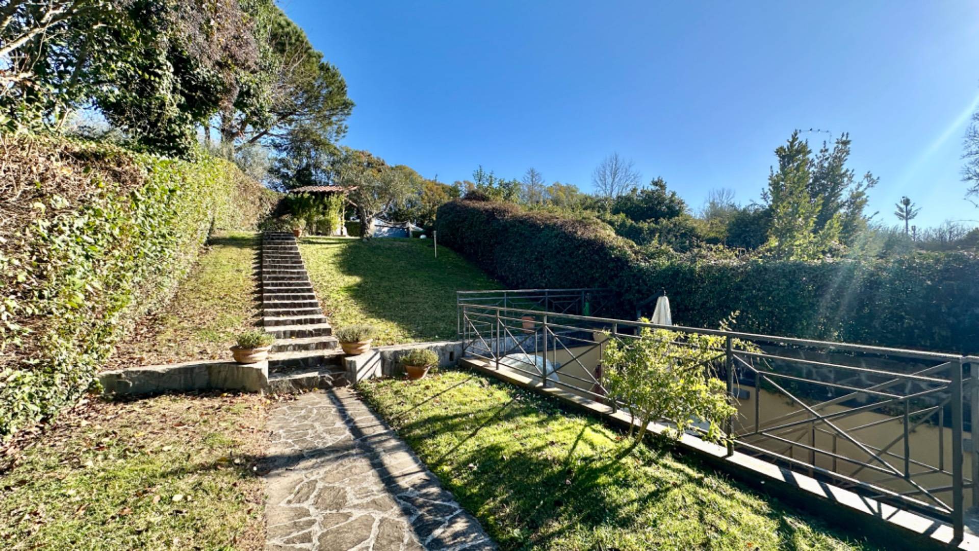 Roma, Roma, 00100, IT, 4 Bedrooms Bedrooms, ,3 BathroomsBathrooms,Residential,For Sale,1746322
