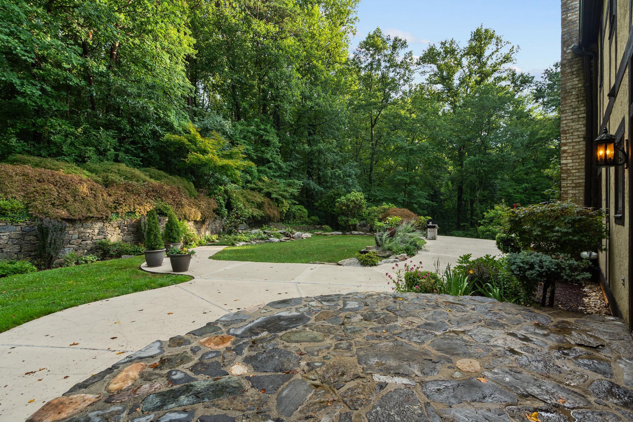  10217 Cedar Pond Drive, Vienna, VA, 22182 - 物件實景