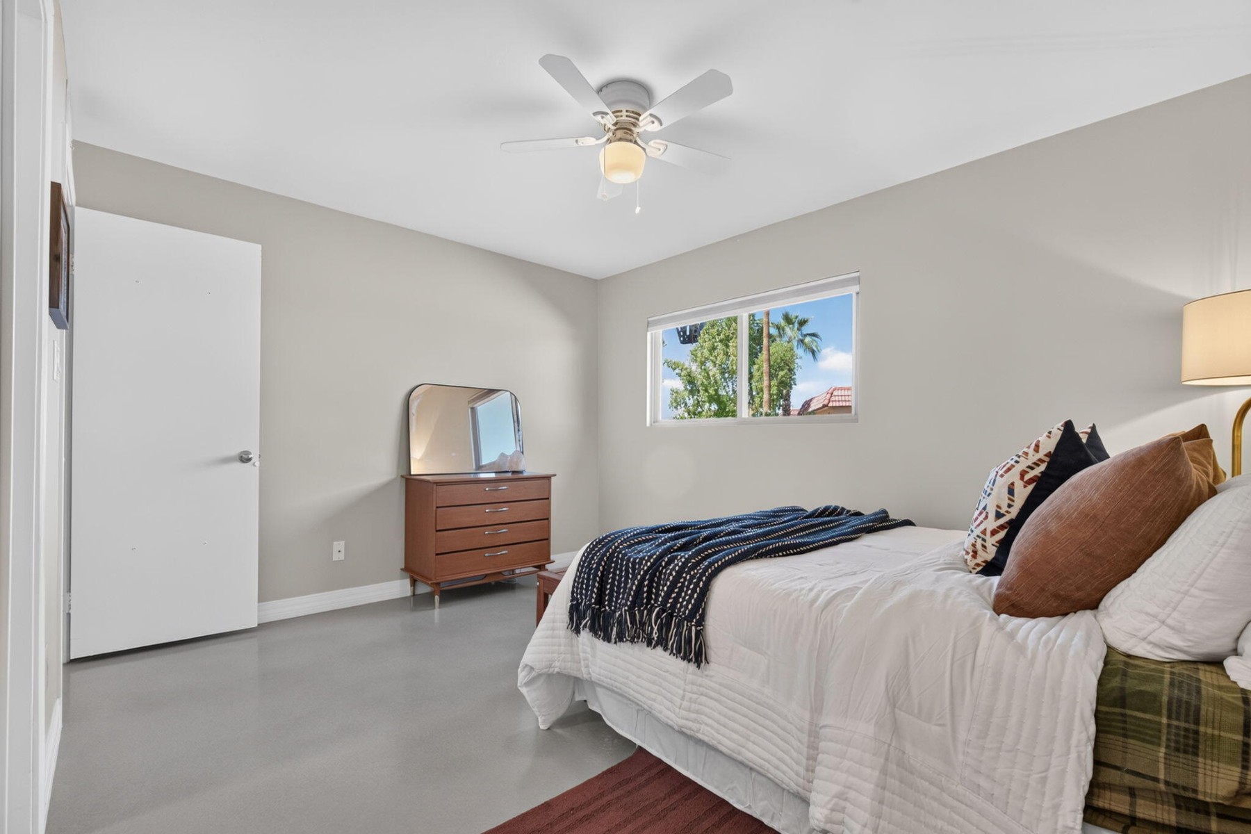  12037 S Half Moon Drive  Phoenix, AZ - 物件實景