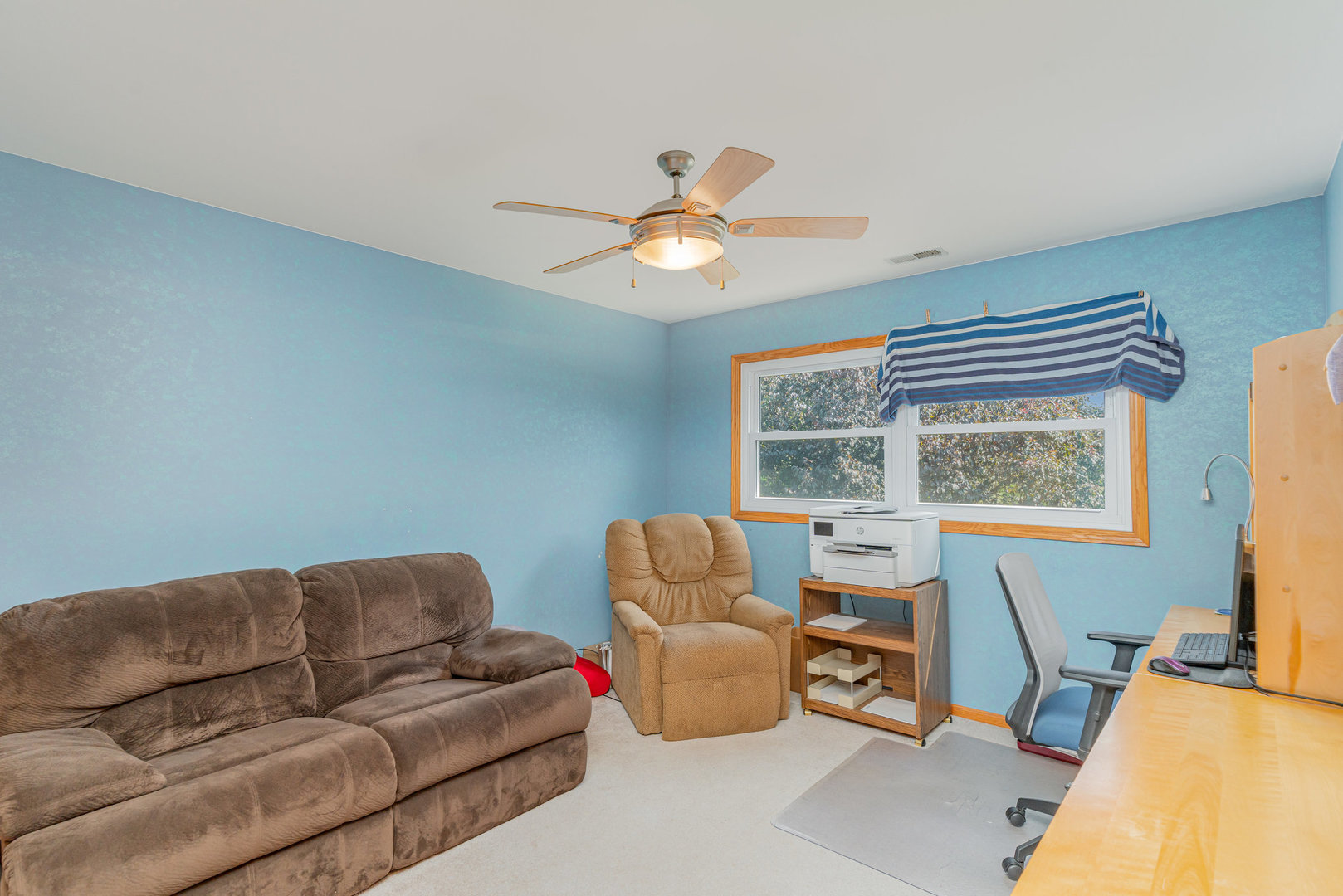 Mokena, Illinois, 60448, United States, 4 Bedrooms Bedrooms, ,4 BathroomsBathrooms,Residential,For Sale,2013568