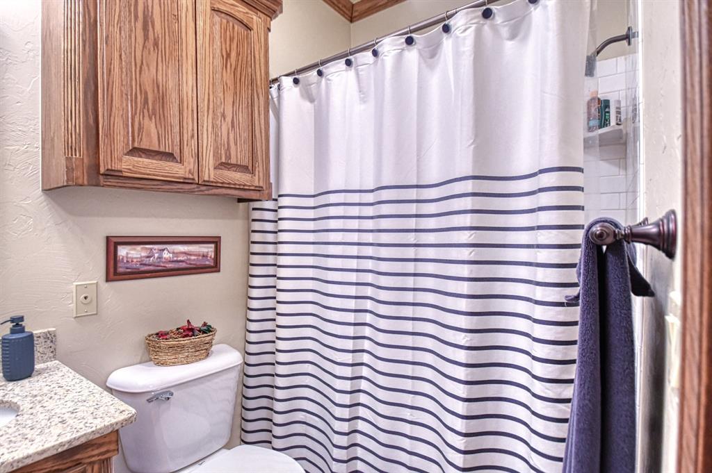 Chickasha, Oklahoma, 73018, United States, 4 Bedrooms Bedrooms, ,5 BathroomsBathrooms,Residential,For Sale,1921713