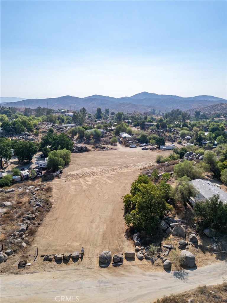 Perris, California, 92570, United States, 3 Bedrooms Bedrooms, ,2 BathroomsBathrooms,Residential,For Sale,1922815