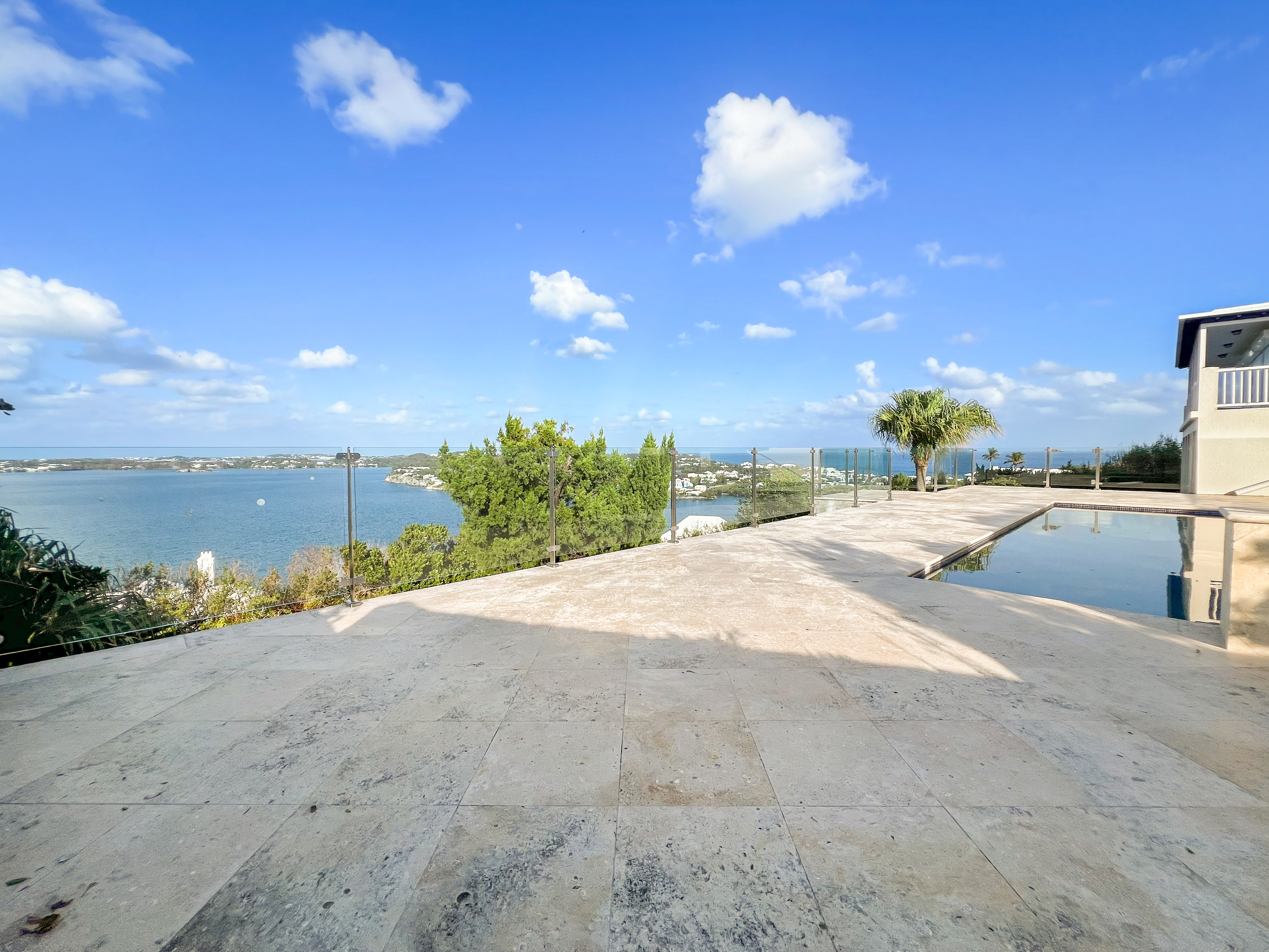 Smith's, BM, 3 Bedrooms Bedrooms, ,4 BathroomsBathrooms,Residential,For Sale,1998432