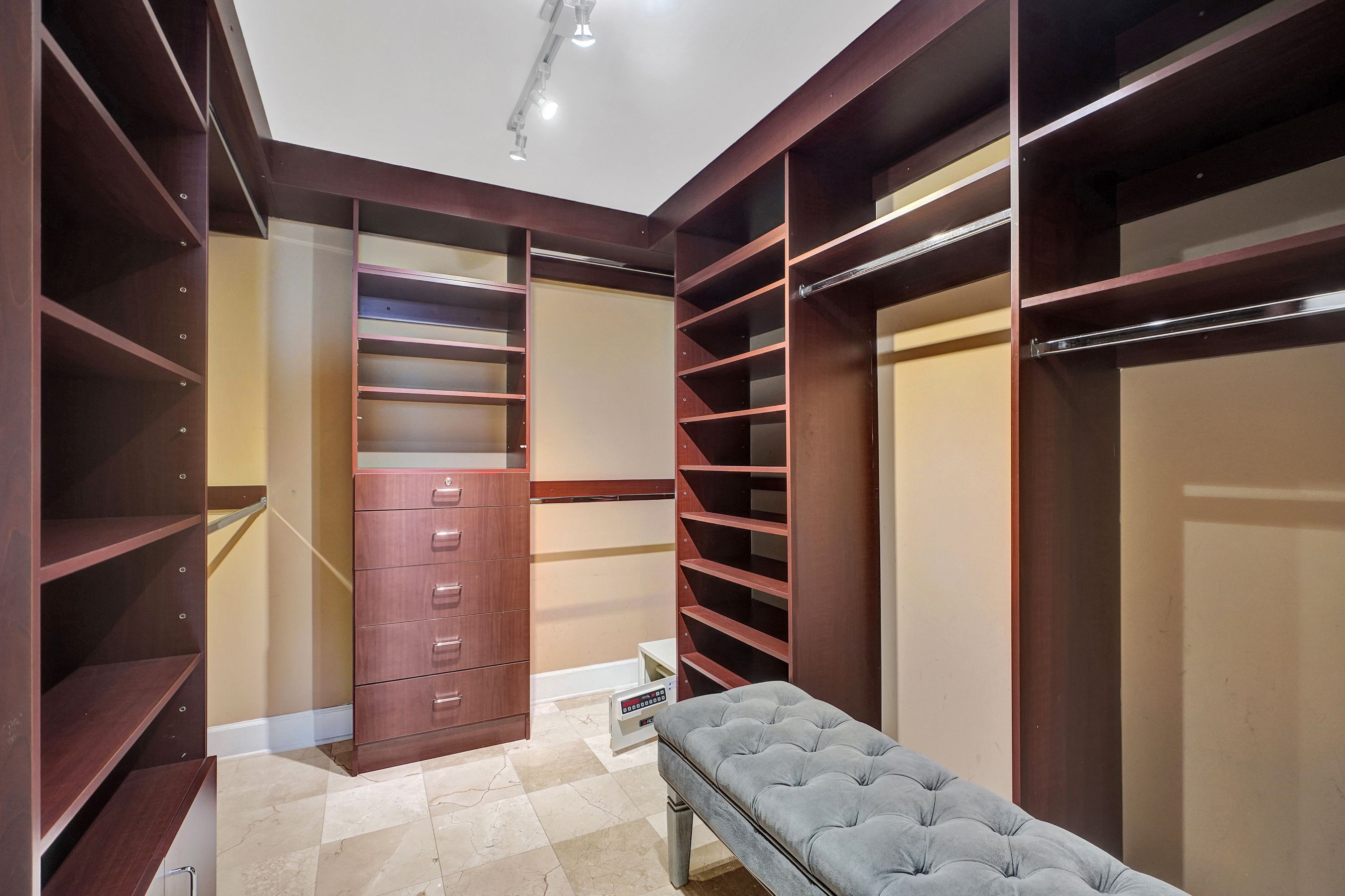  19111 Collins Ave, Sunny Isles Beach, FL, 33160 - 物件實景
