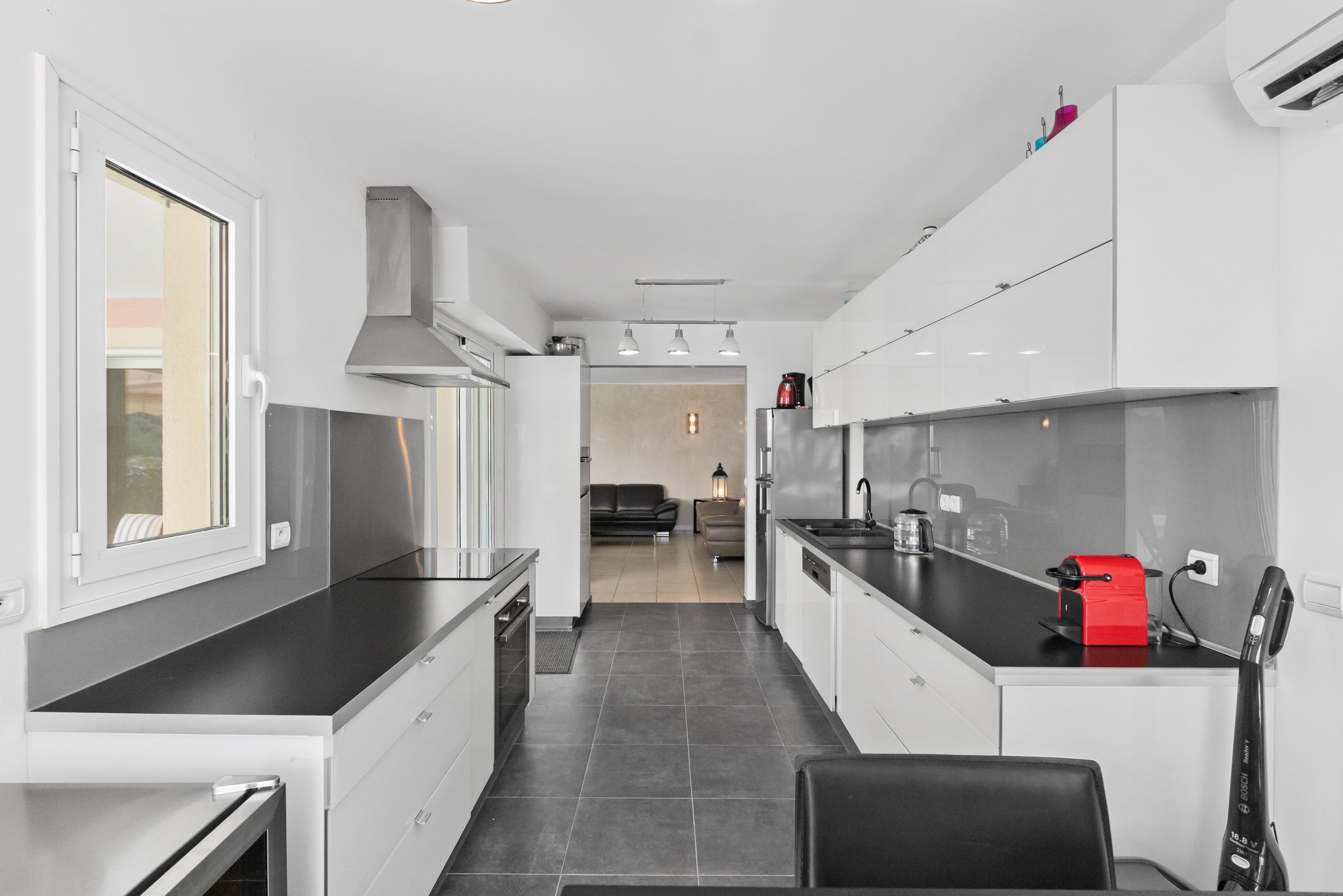  Mandelieu-la-Napoule, duplex apartment with sea view, private garden and pool - 物件實景
