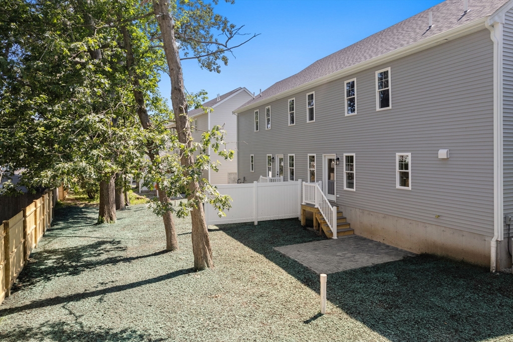 Worcester, Massachusetts, 01606, United States, 3 Bedrooms Bedrooms, ,3 BathroomsBathrooms,Residential,For Sale,1905878