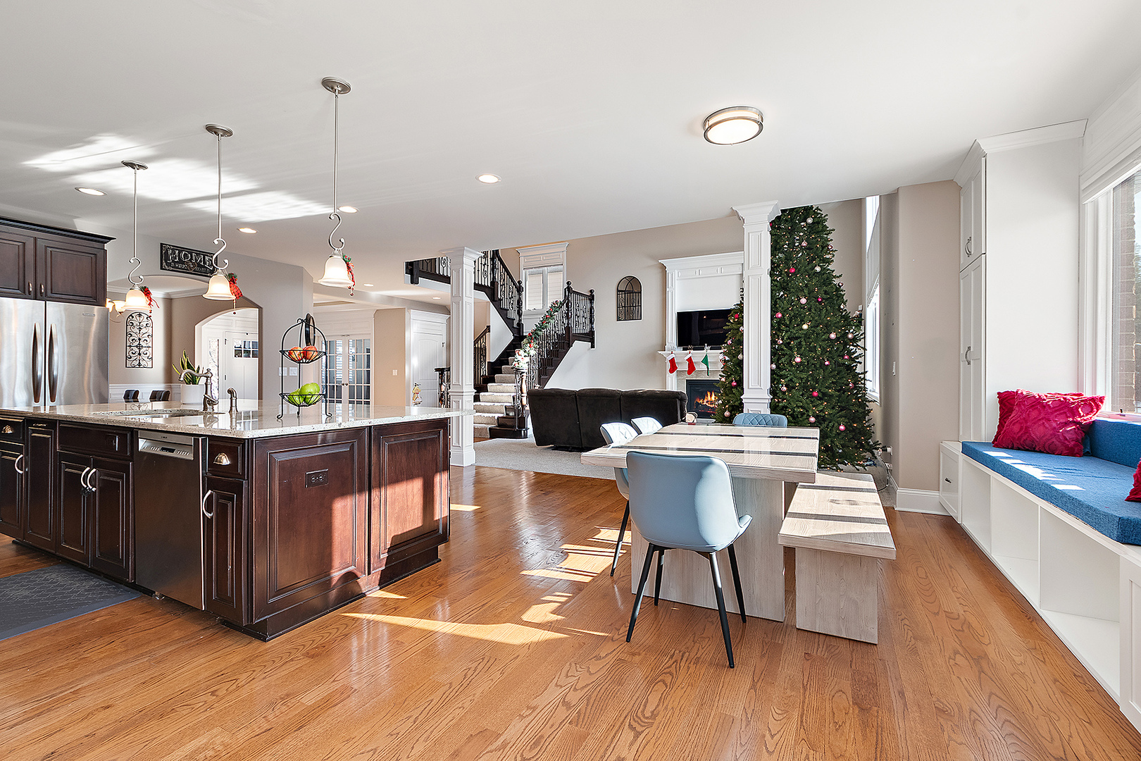 Mokena, Illinois, 60448, United States, 5 Bedrooms Bedrooms, ,4 BathroomsBathrooms,Residential,For Sale,2005248