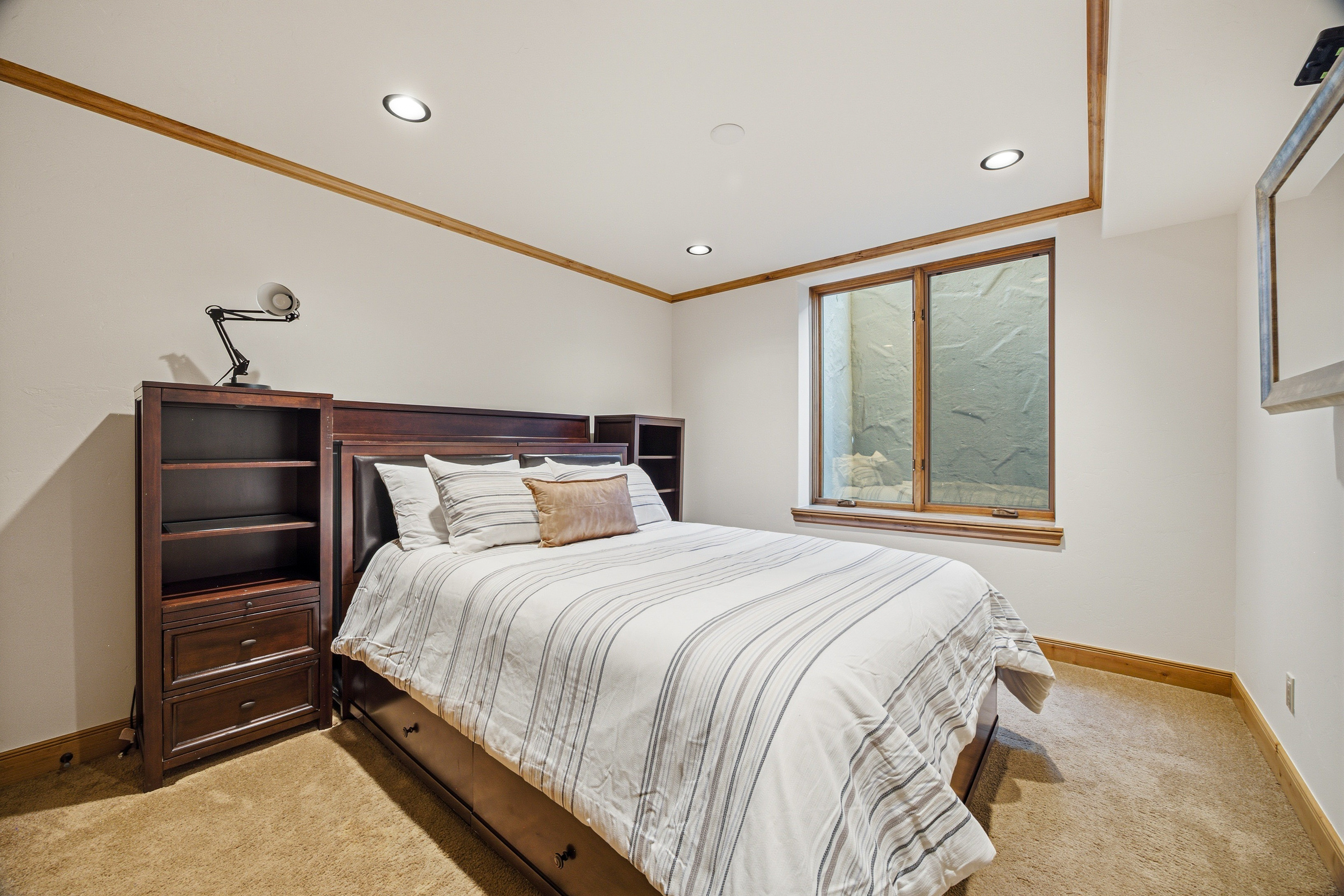  Custom-built, Single-family Home in the Exclusive Grand Traverse Neighborhood - 物件實景