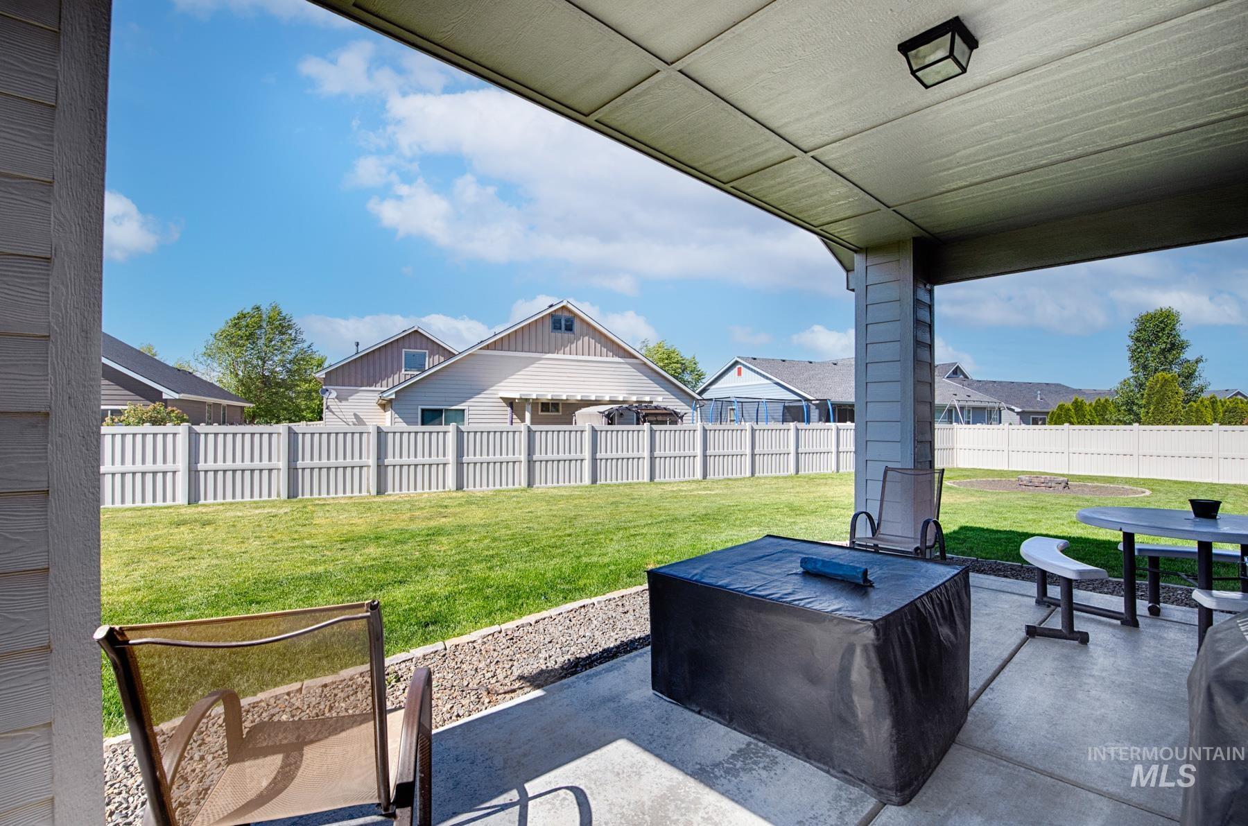 Kuna, Idaho, 83634, United States, 5 Bedrooms Bedrooms, ,4 BathroomsBathrooms,Residential,For Sale,1848716