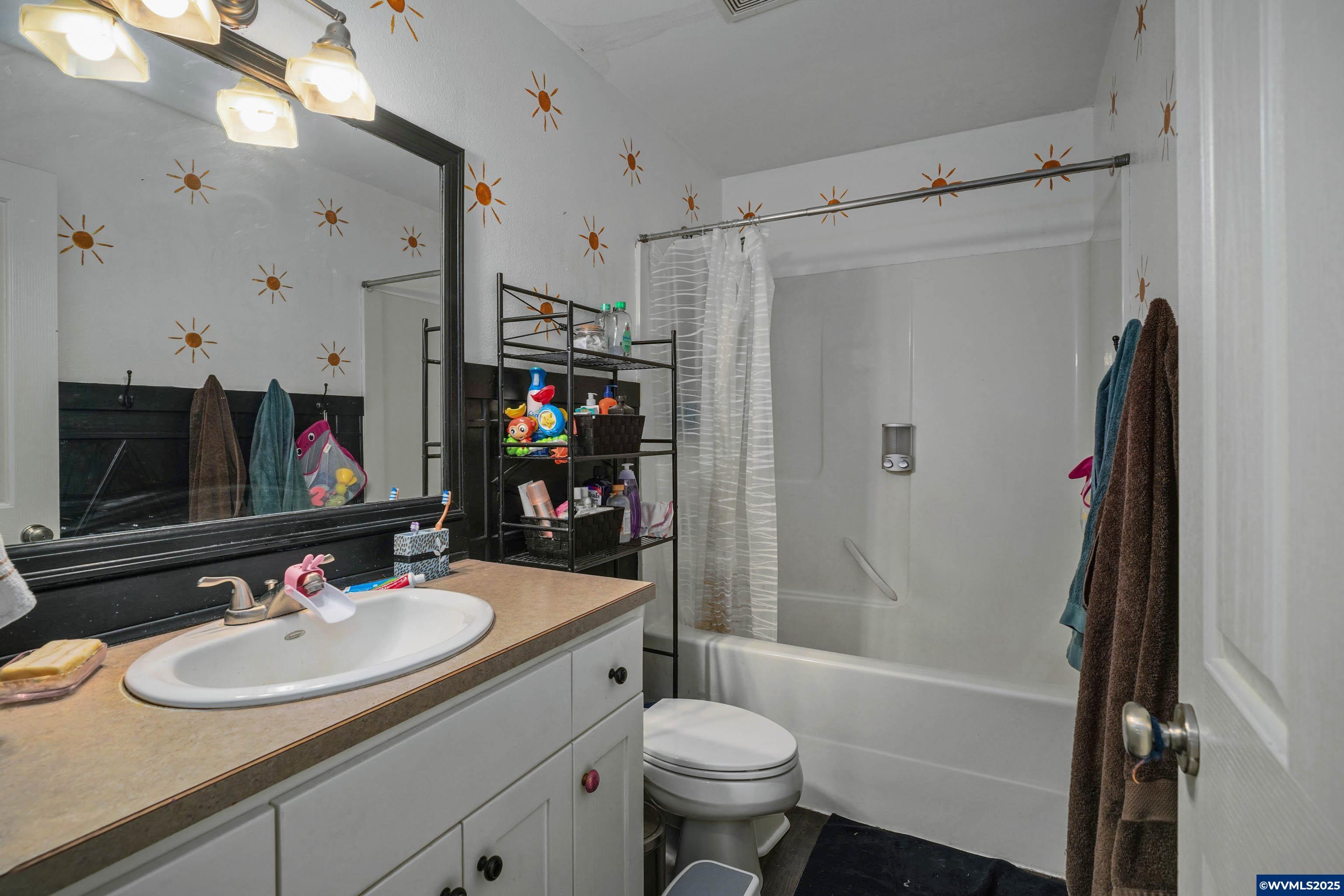 Keizer, Oregon, 97303, United States, 3 Bedrooms Bedrooms, ,3 BathroomsBathrooms,Residential,For Sale,1890853