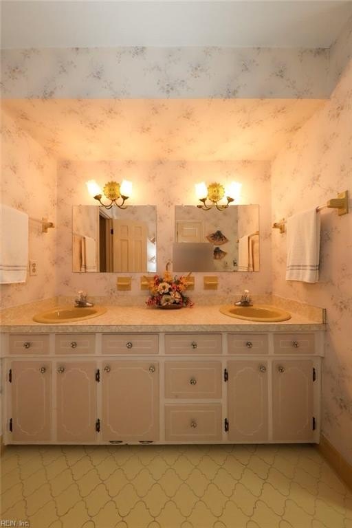 Virginia Beach, Virginia, 23464, United States, 5 Bedrooms Bedrooms, ,3 BathroomsBathrooms,Residential,For Sale,1996742