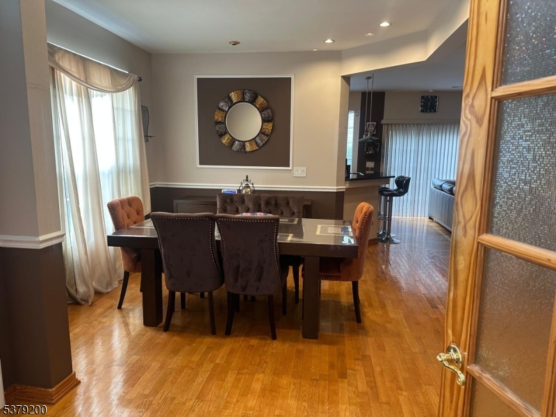 Marlboro Twp., New Jersey, 07751, United States, 3 Bedrooms Bedrooms, ,3 BathroomsBathrooms,Residential,For Sale,1919830