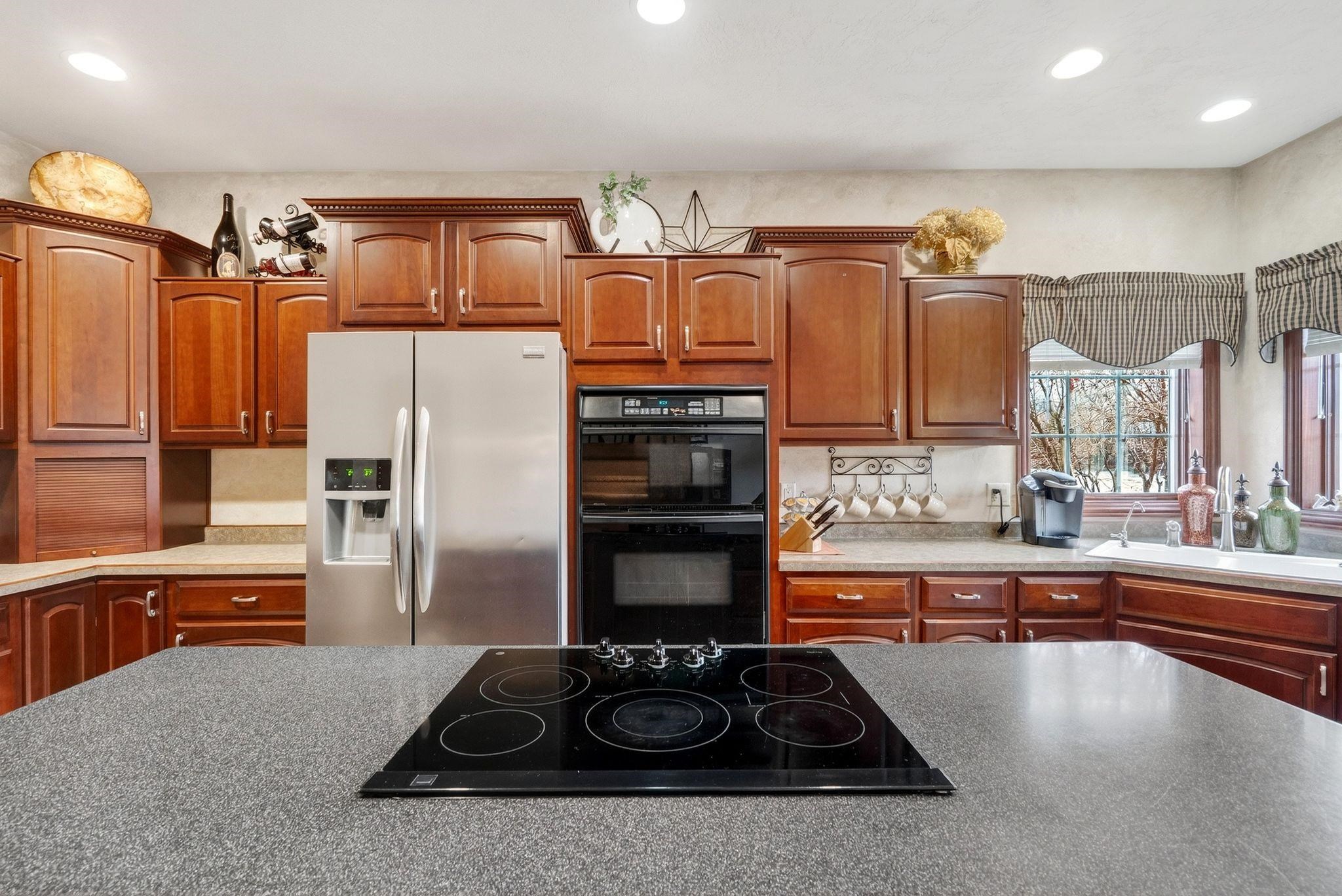 Kaukauna, Wisconsin, 54130-3934, United States, 4 Bedrooms Bedrooms, ,4 BathroomsBathrooms,Residential,For Sale,2034121