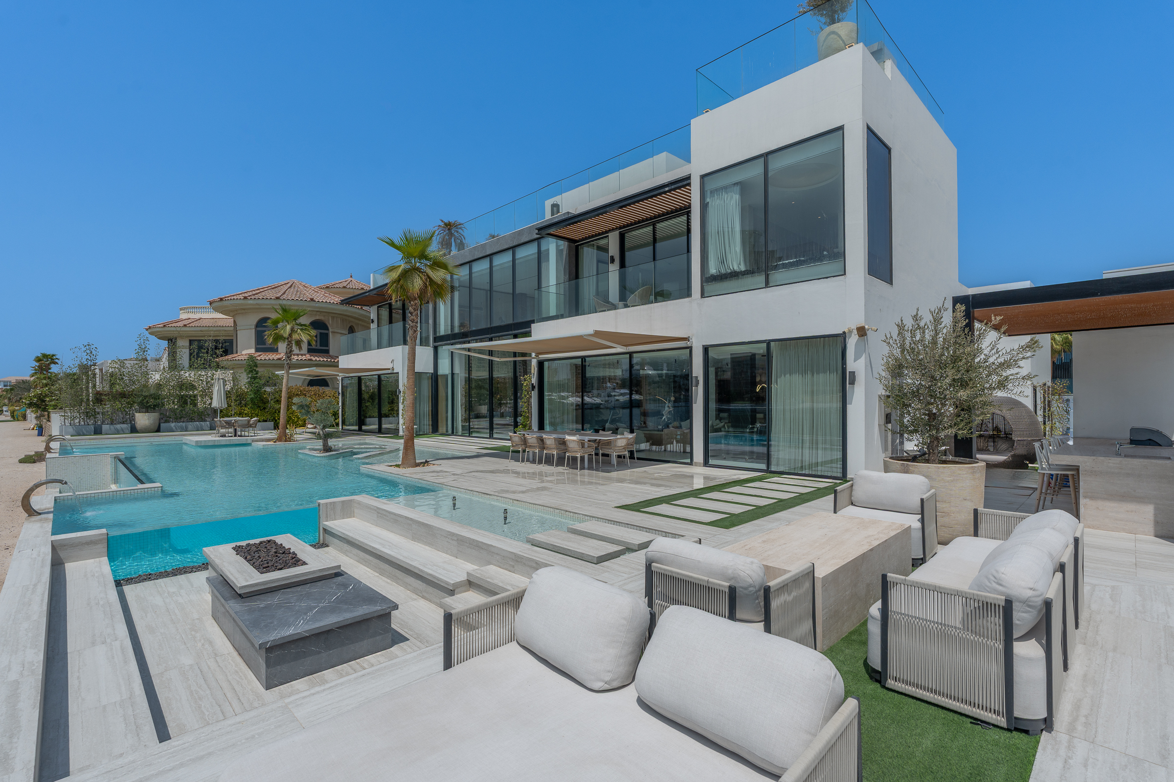  Expertly Upgraded Signature Villa on Palm Jumeirah - 物件實景