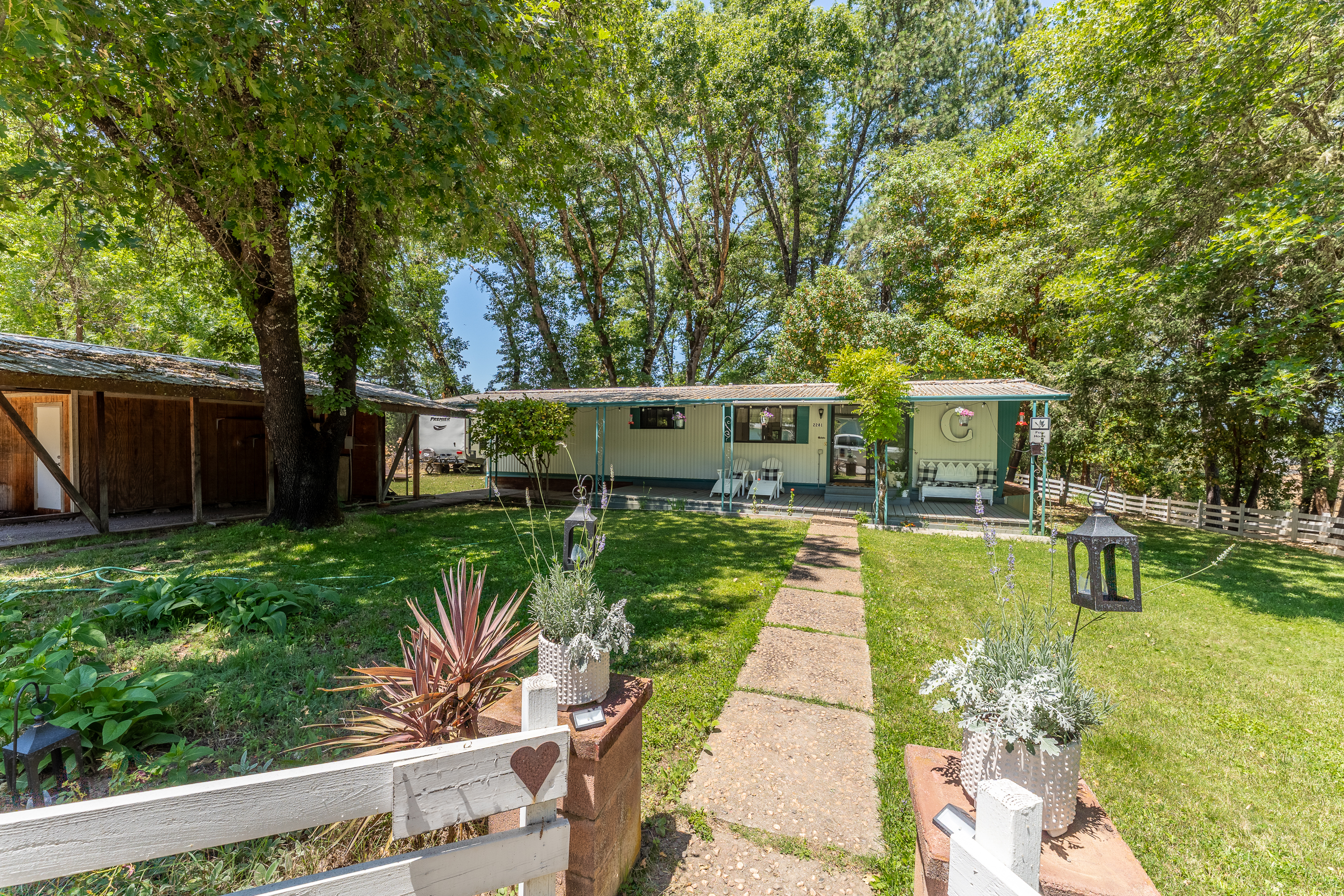 Willits, California, 95490, United States, 3 Bedrooms Bedrooms, ,2 BathroomsBathrooms,Residential,For Sale,1883434