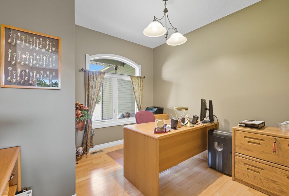 Big Rapids, Michigan, 49307, United States, 3 Bedrooms Bedrooms, ,4 BathroomsBathrooms,Residential,For Sale,1976014