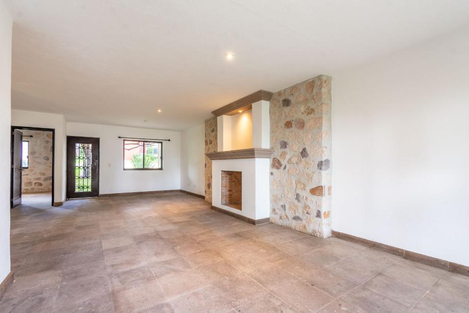 San Miguel de Allende, Guanajuato, 37766, Mexico, 4 Bedrooms Bedrooms, ,3 BathroomsBathrooms,Residential,For Sale,1916659