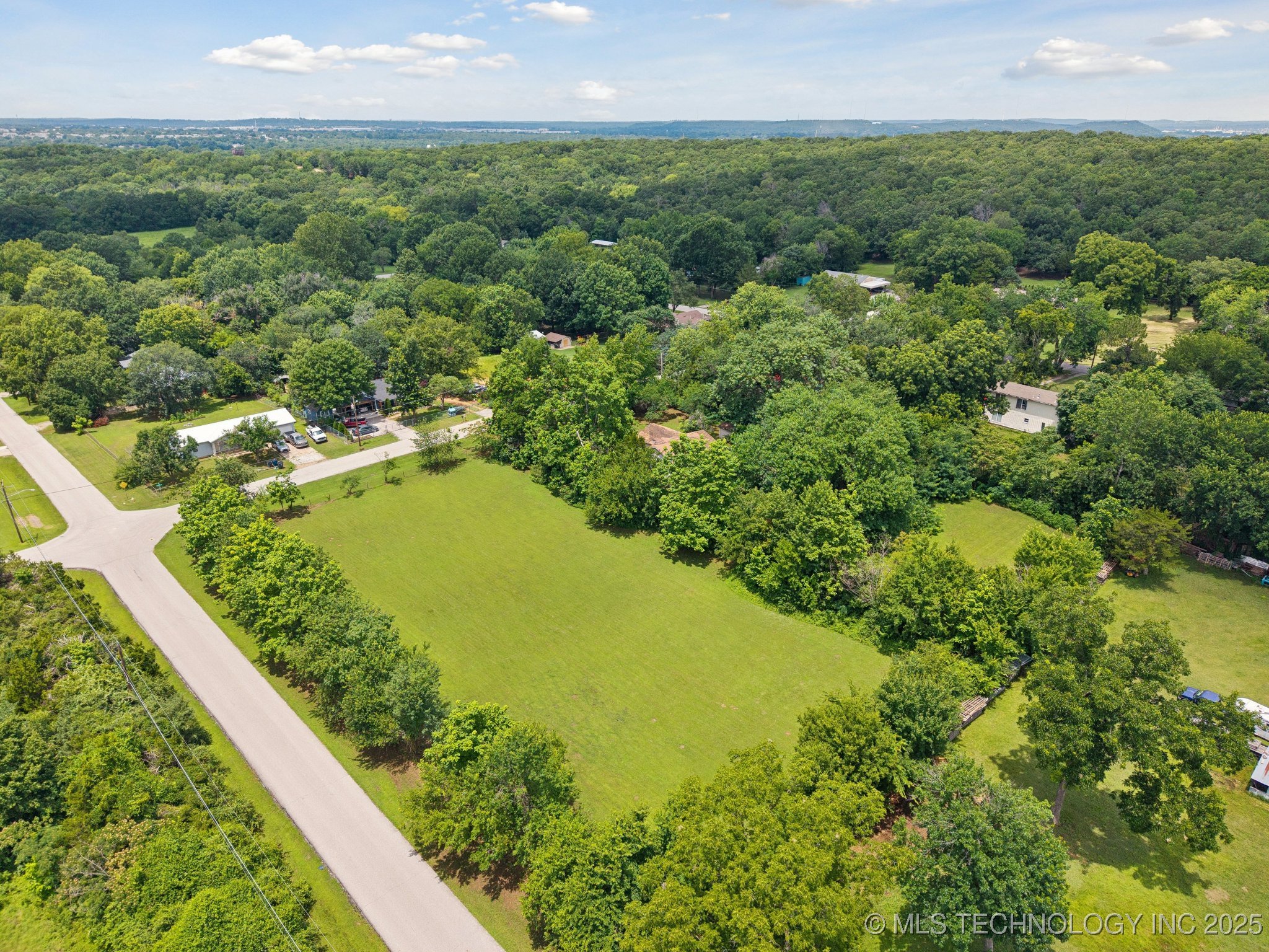 Tulsa, Oklahoma, 74132, United States, ,Residential,For Sale,1885174