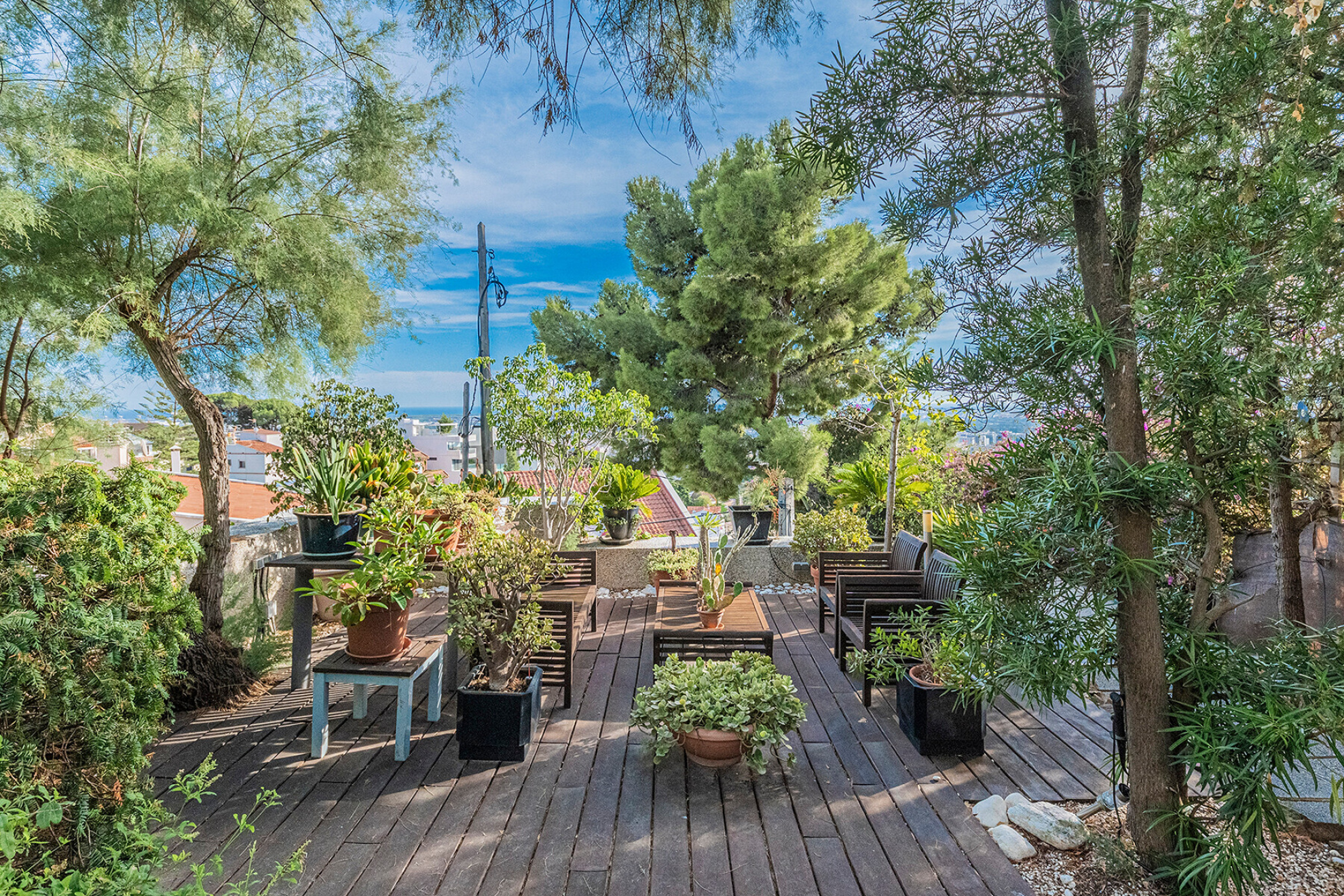  Exclusive single-family home with a large yard, views, and privacy in La Miranda - 物件實景