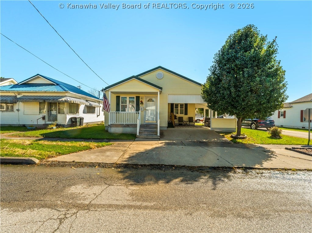 Washington Ave, Milton, WV 25541