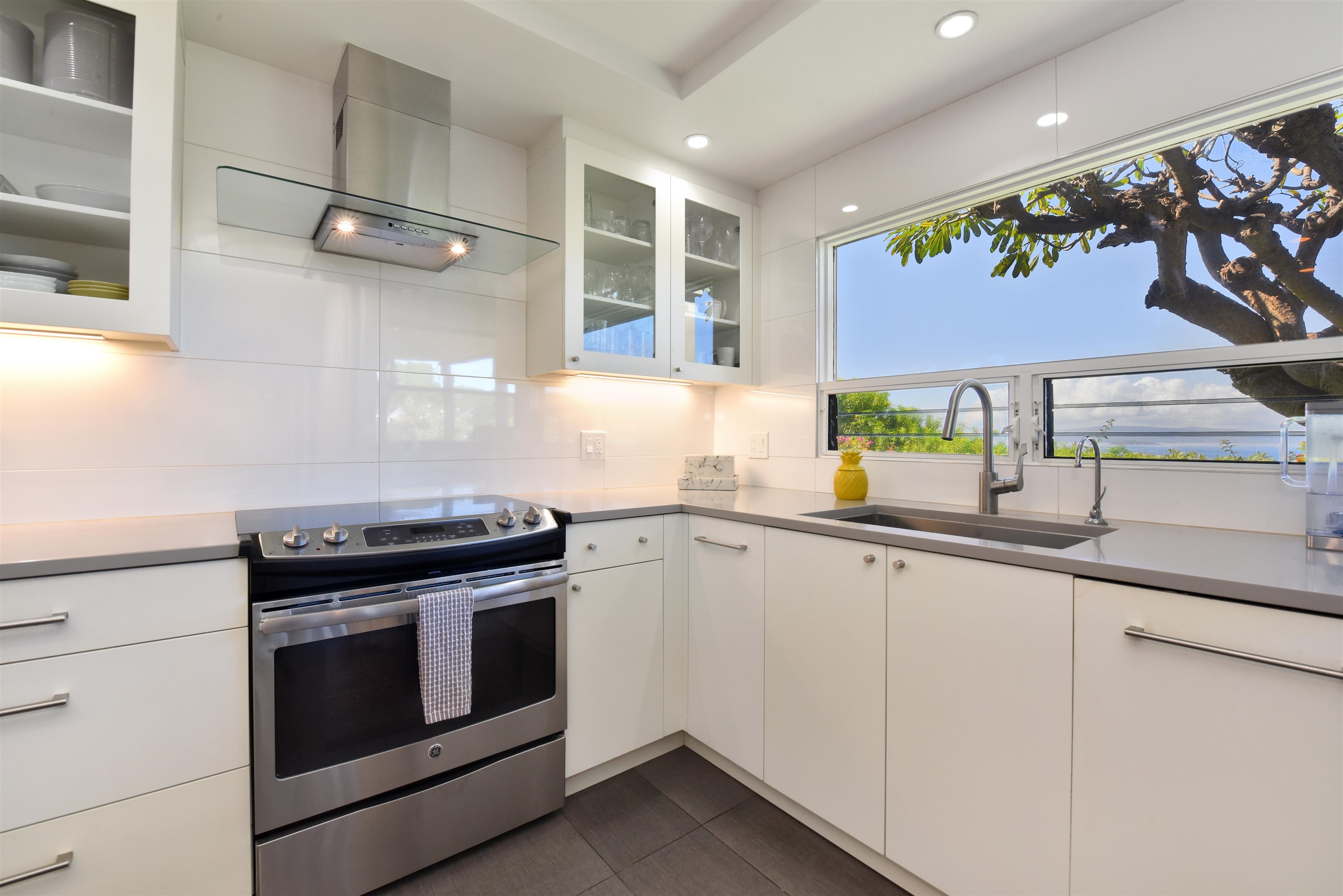 Kihei, Hawaii, 96753, United States, 2 Bedrooms Bedrooms, ,2 BathroomsBathrooms,Residential,For Sale,2000743