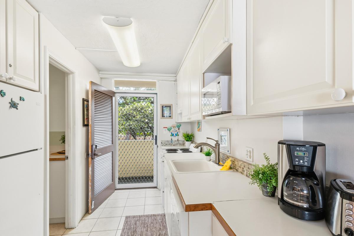 Kailua-Kona, Hawaii, 96740, United States, ,1 BathroomBathrooms,Residential,For Sale,1997056