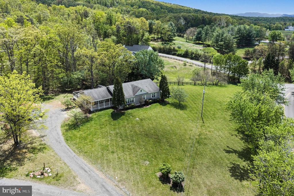 Winchester, Virginia, 22602, United States, 4 Bedrooms Bedrooms, ,3 BathroomsBathrooms,Residential,For Sale,2040713