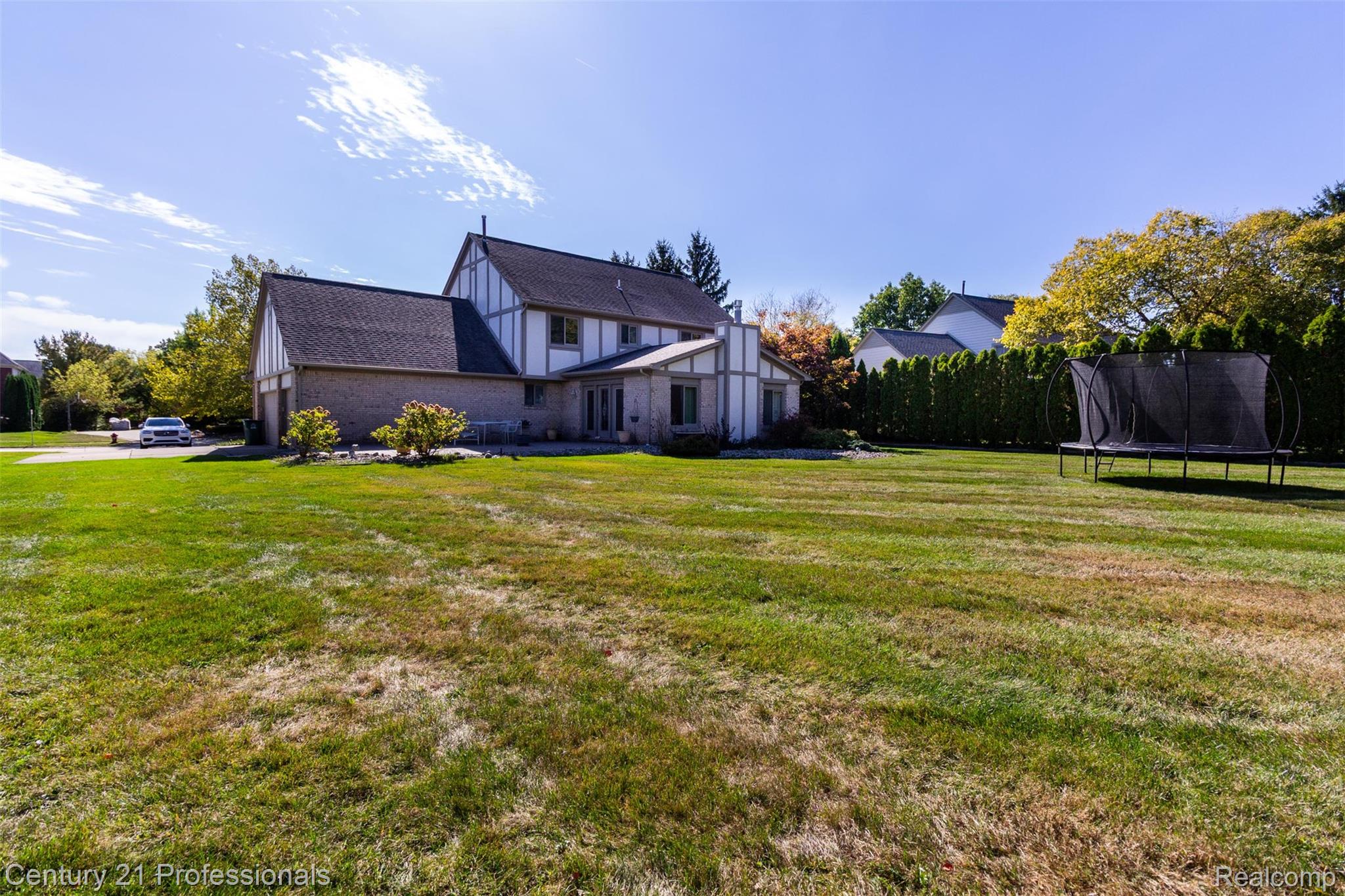 Troy, Michigan, 48084, United States, 4 Bedrooms Bedrooms, ,3 BathroomsBathrooms,Residential,For Sale,1976121