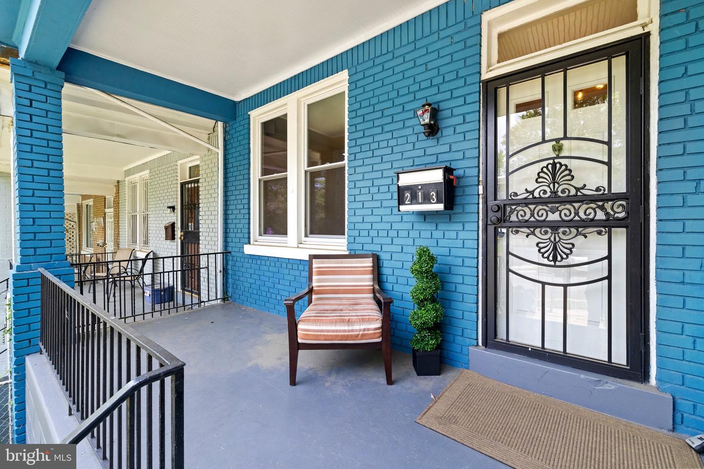 Washington, District of Columbia, 20002, United States, 3 Bedrooms Bedrooms, ,2 BathroomsBathrooms,Residential,For Sale,1964889