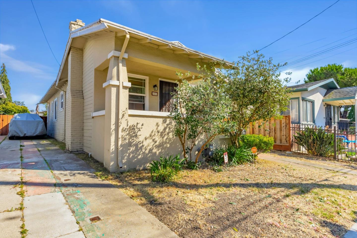 Oakland, California, 94601, United States, 2 Bedrooms Bedrooms, ,2 BathroomsBathrooms,Residential,For Sale,1901407