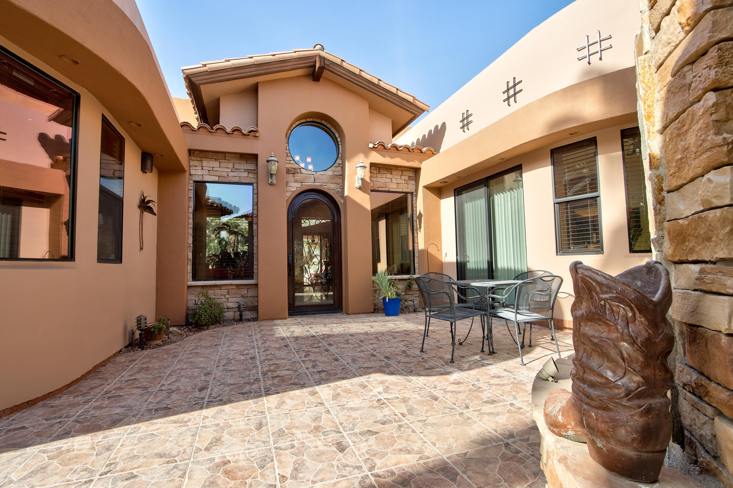 La Quinta, California, 92253, United States, 4 Bedrooms Bedrooms, ,4 BathroomsBathrooms,Residential,For Sale,1940947