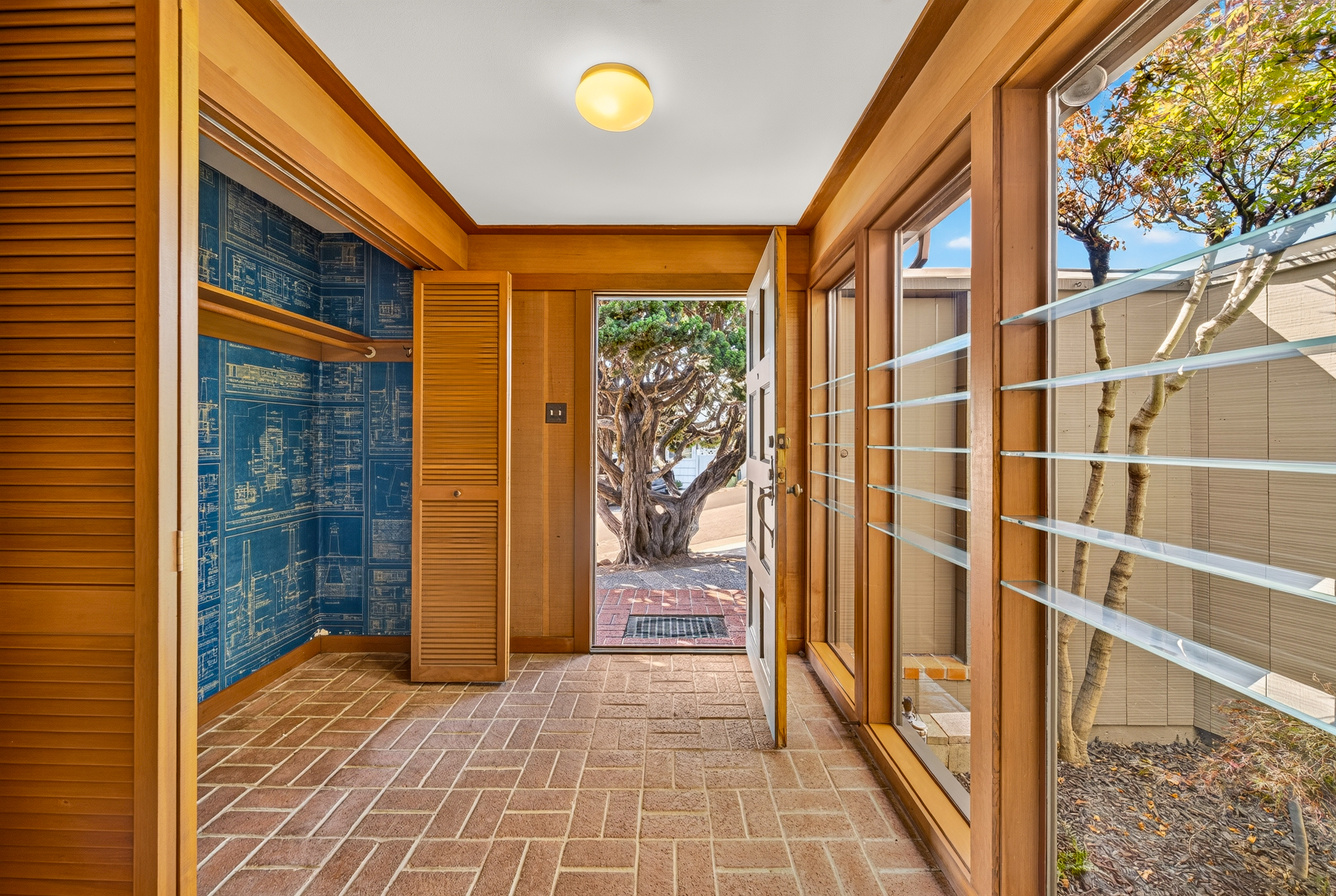  Mid-Century Character. Bay Views. A Rare Tiburon Opportunity - 物件實景