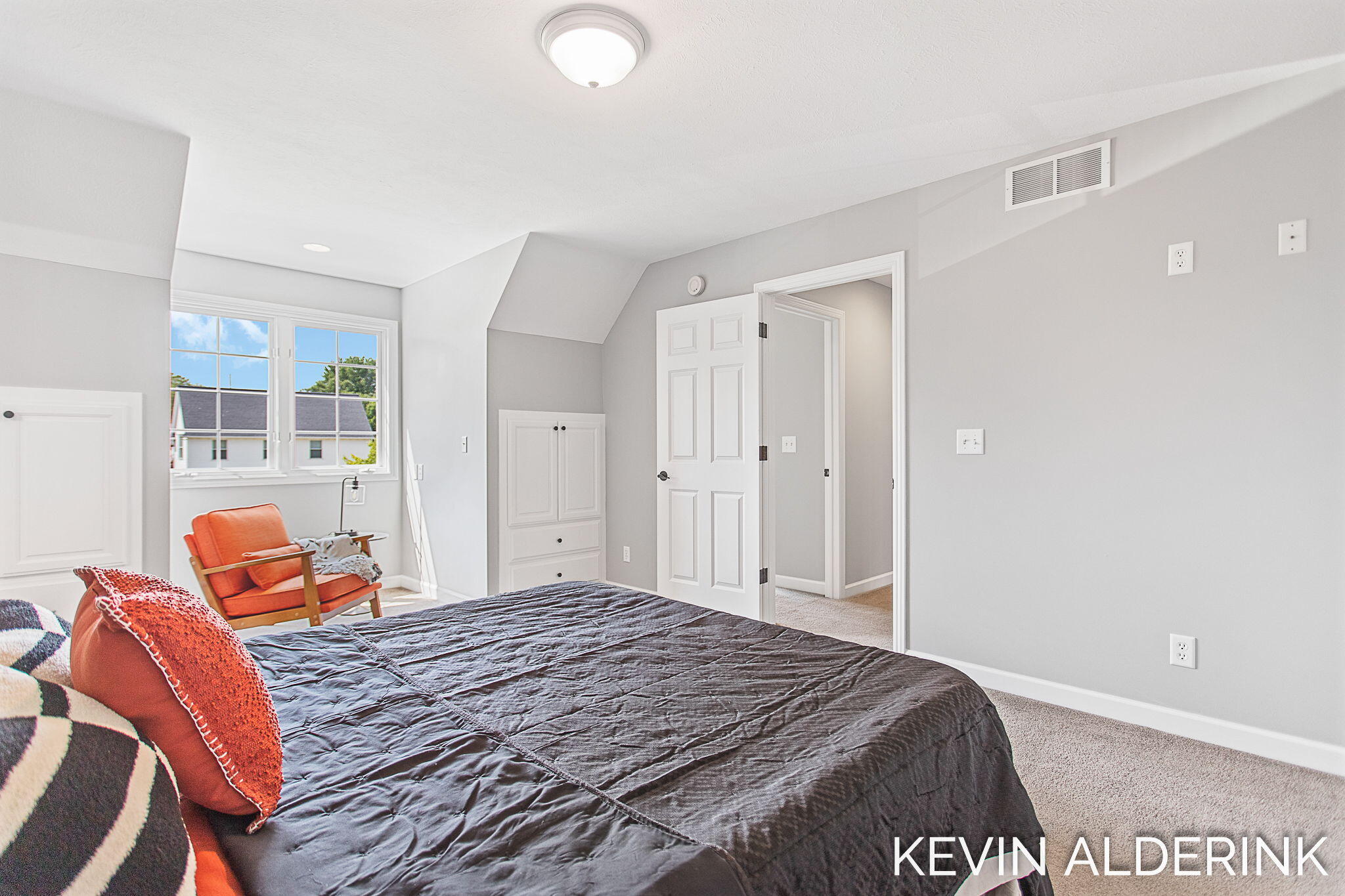 Holland, Michigan, 49423, United States, 5 Bedrooms Bedrooms, ,6 BathroomsBathrooms,Residential,For Sale,1908237