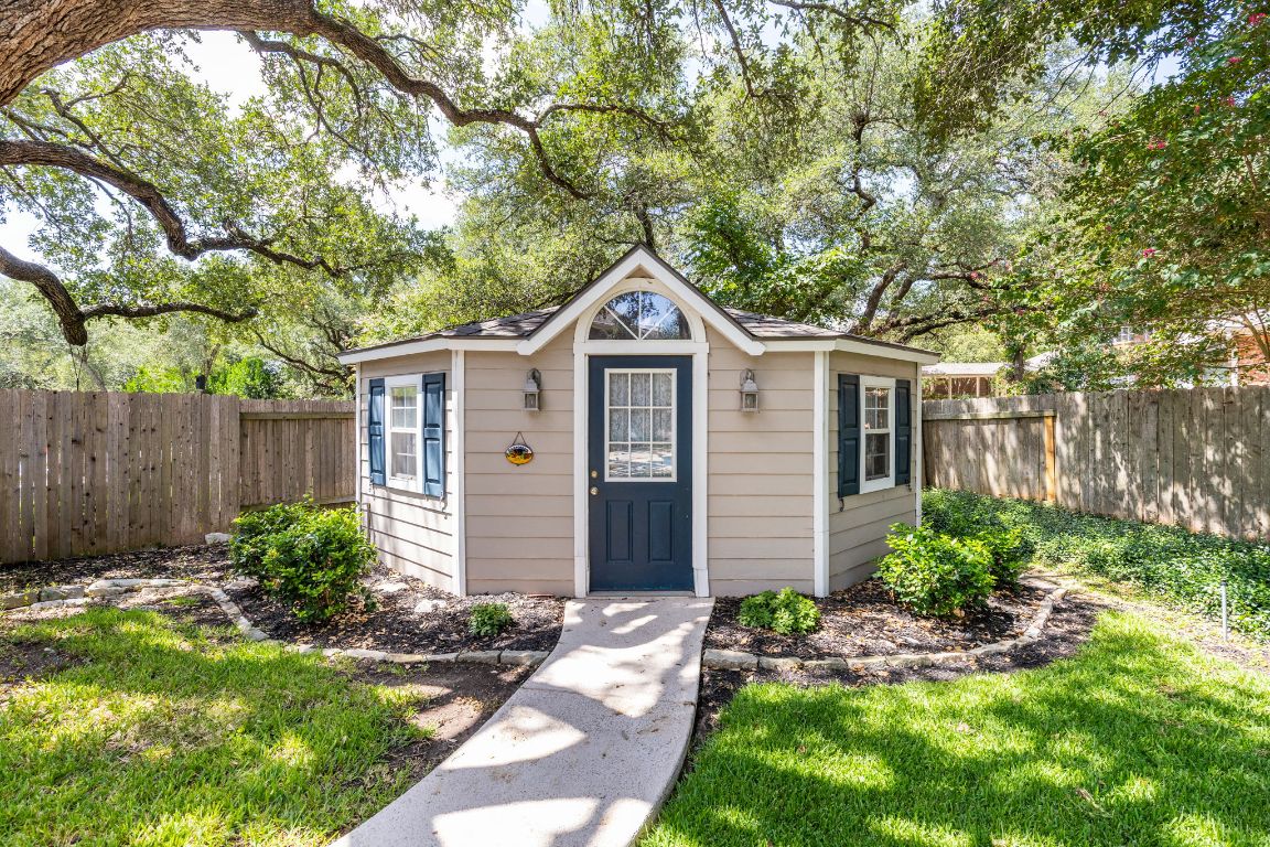 Austin, Texas, 78739, United States, 5 Bedrooms Bedrooms, ,4 BathroomsBathrooms,Residential,For Sale,1947993