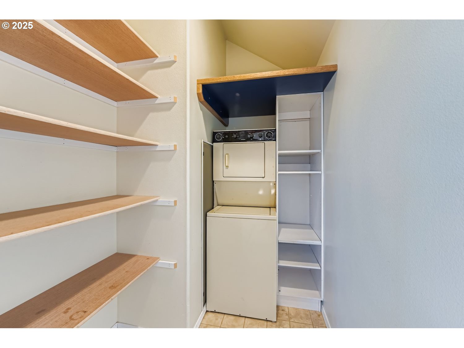 Oregoncity, Oregon, 97045, United States, 4 Bedrooms Bedrooms, ,3 BathroomsBathrooms,Residential,For Sale,1982057