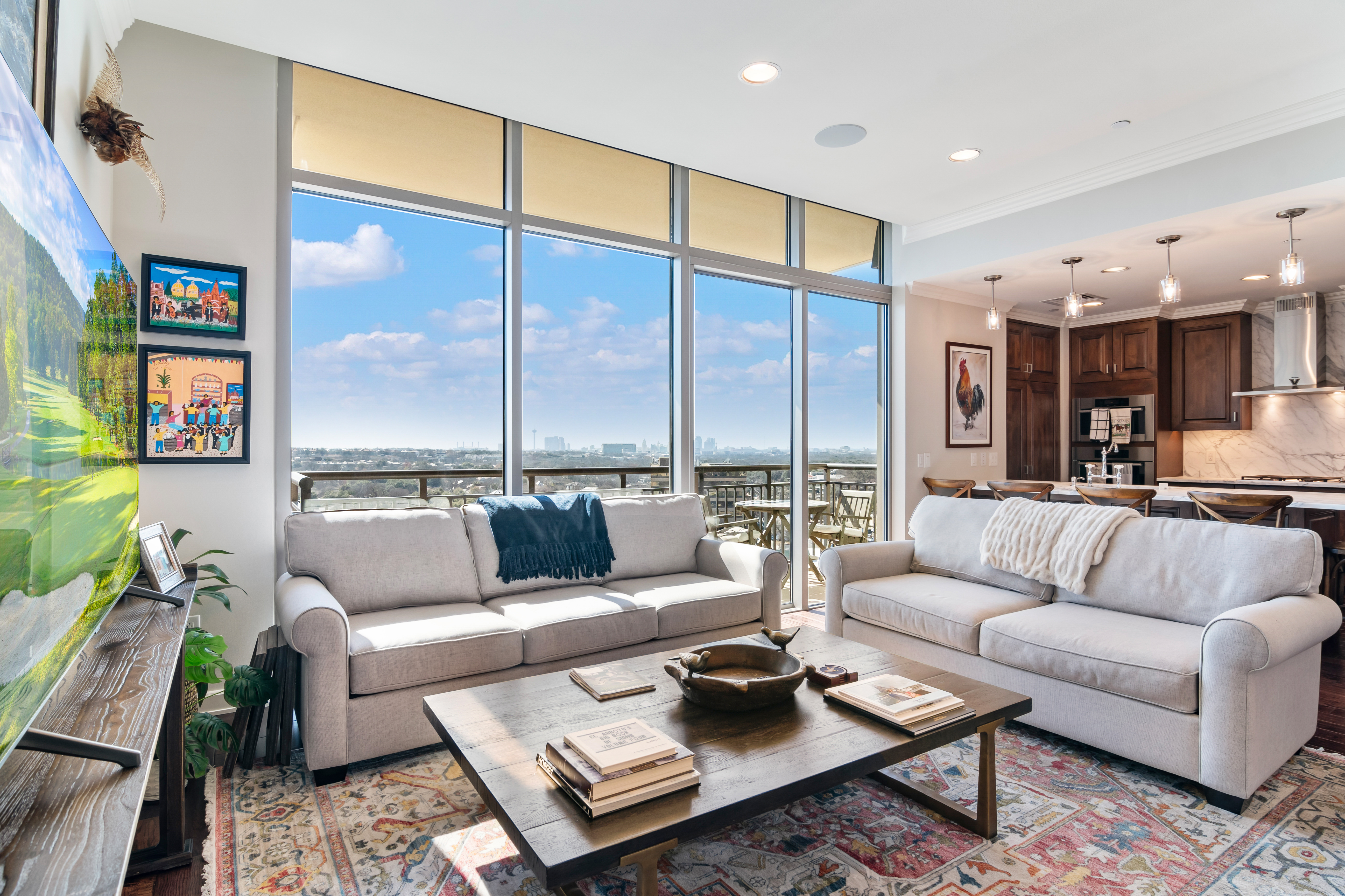  Sophisticated High-Rise Living - 物件實景