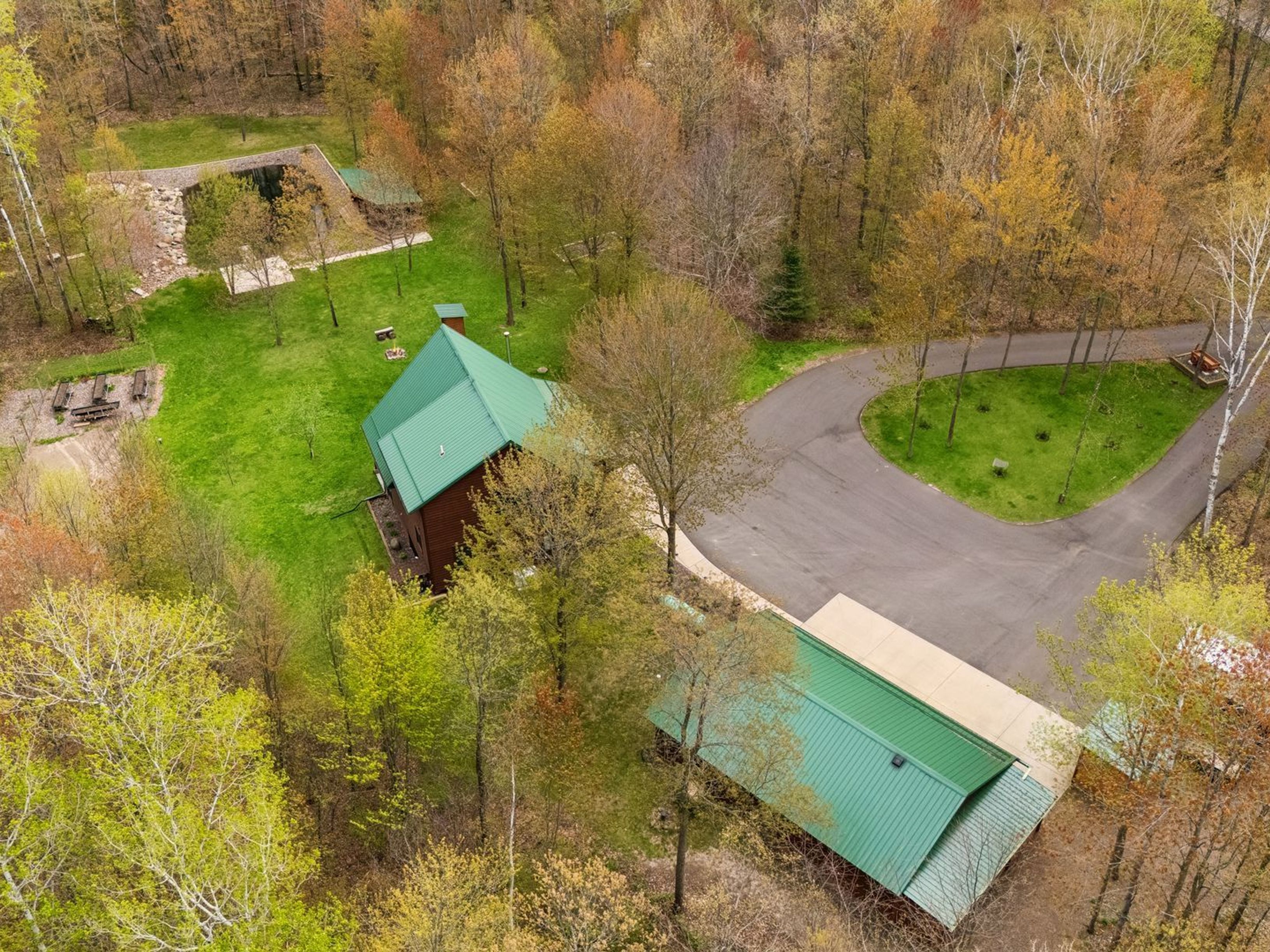  Private Woodland Retreat Surrounded by Nature and Serenity - 物件實景