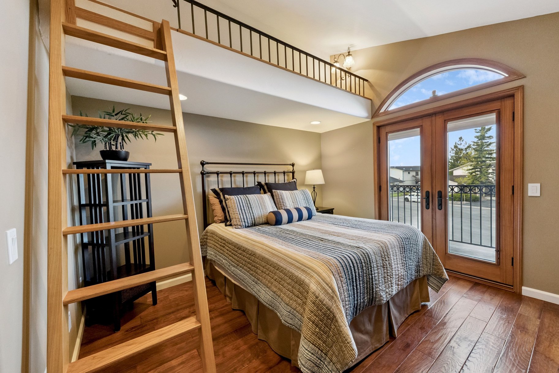  Lake Living in the Tahoe Keys includes Large dock, Party Deck and Views - 物件實景