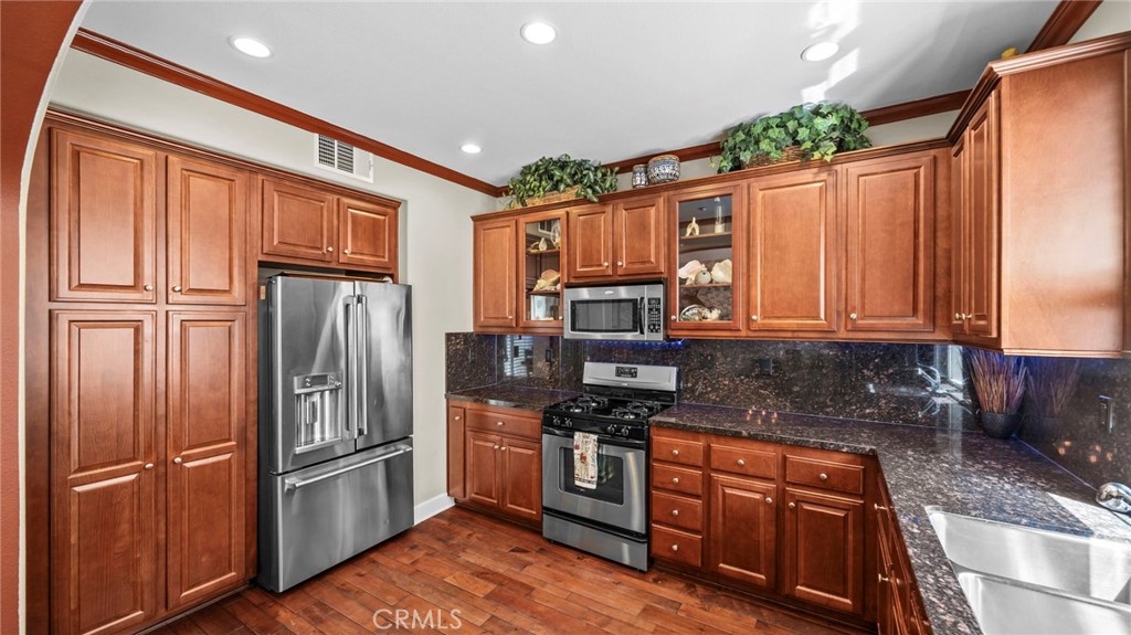 Corona, California, 92883, United States, 2 Bedrooms Bedrooms, ,3 BathroomsBathrooms,Residential,For Sale,1921821