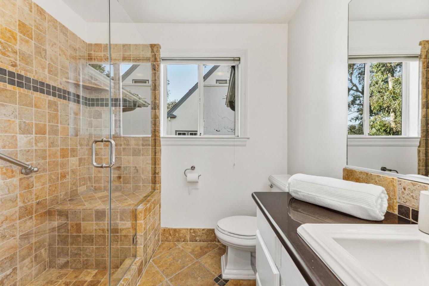 Oakland, California, 94610, United States, 4 Bedrooms Bedrooms, ,4 BathroomsBathrooms,Residential,For Sale,1987505